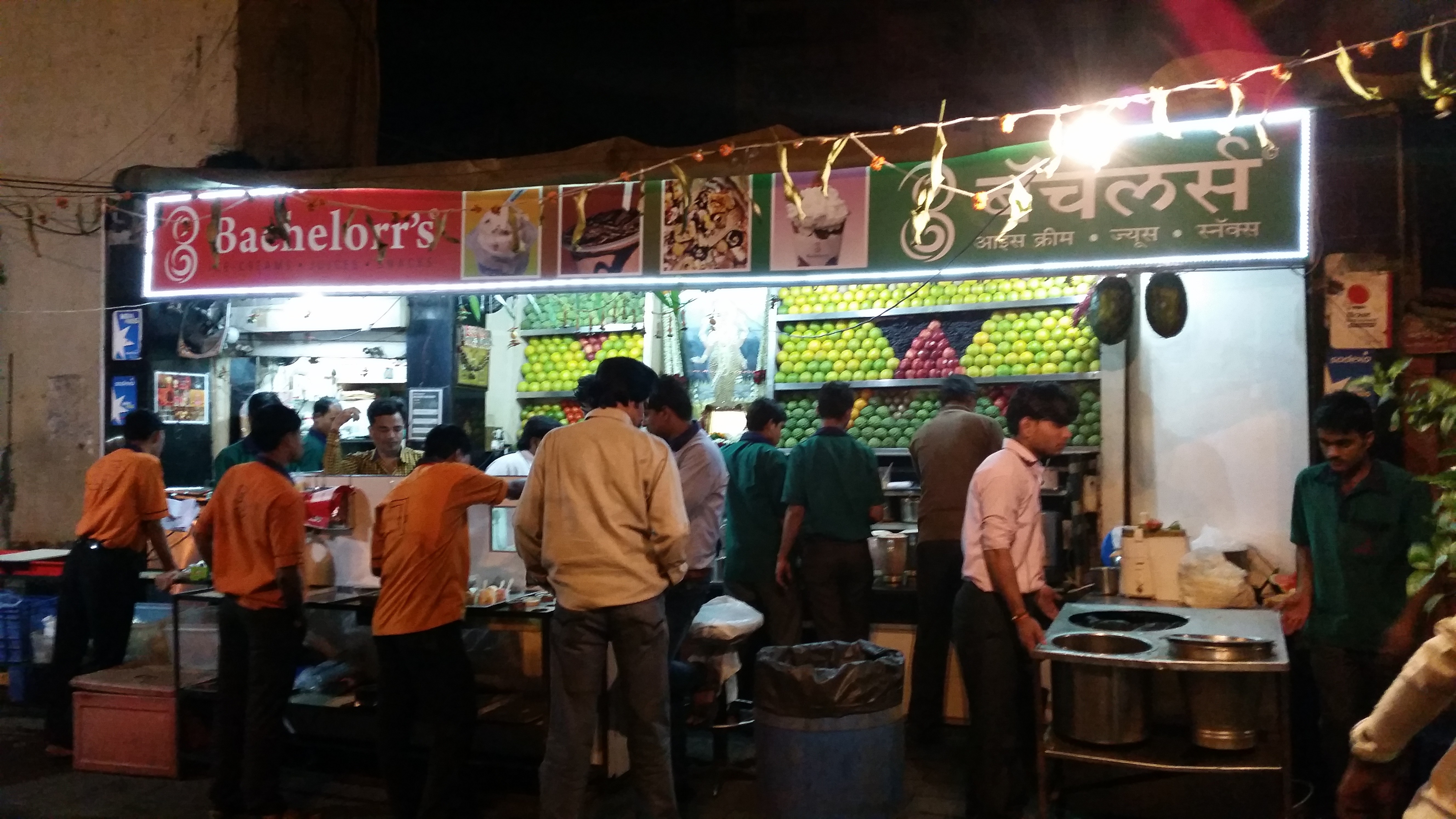 10 best street foods in Mumbai, Bachelors Mumbai
