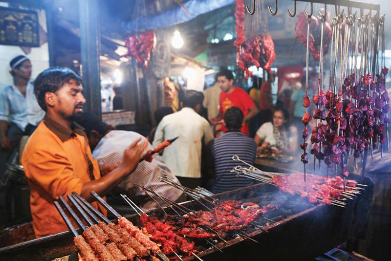 street food places in mumbai